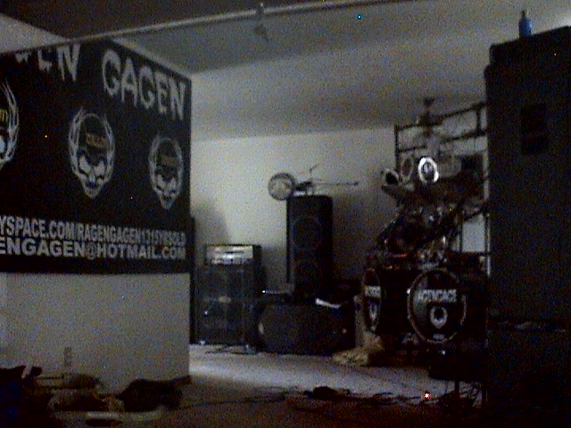 ragen gagen band room